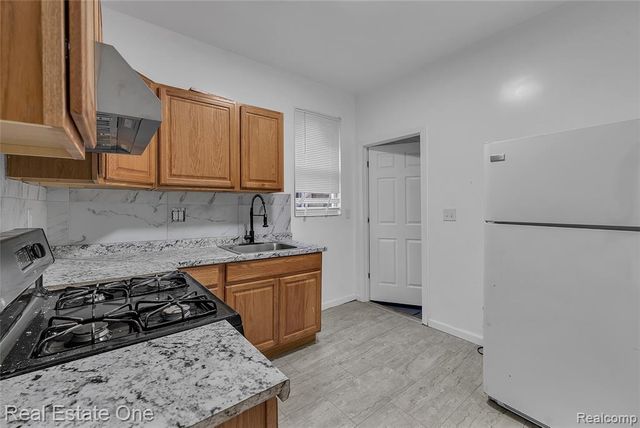 2438 Burnside Street, Detroit, MI 48212