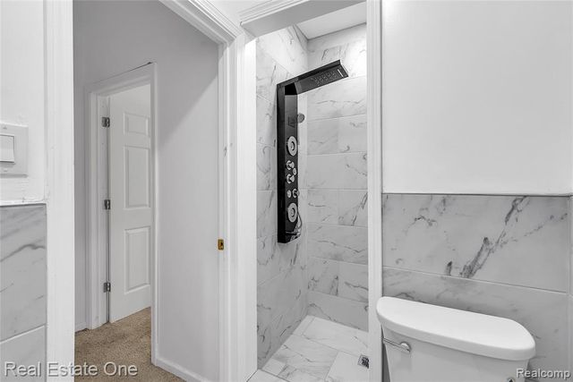 2438 Burnside Street, Detroit, MI 48212