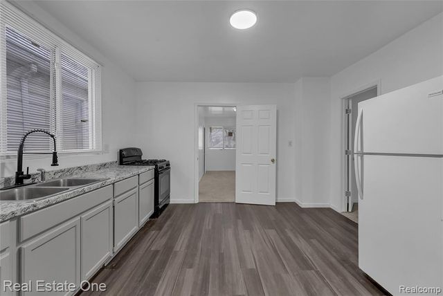 2438 Burnside Street, Detroit, MI 48212