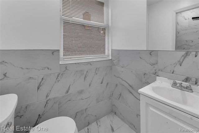 2438 Burnside Street, Detroit, MI 48212