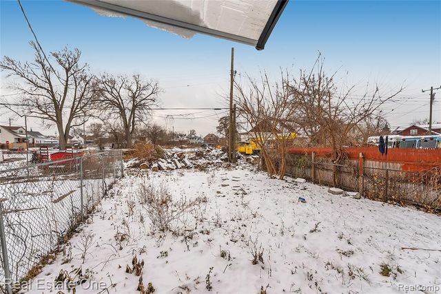 2438 Burnside Street, Detroit, MI 48212