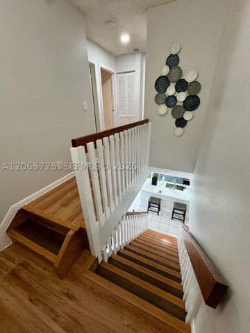 832 NW 81st Way 9, Plantation, FL 33324