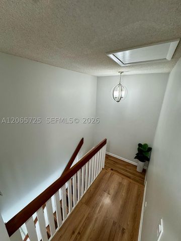 832 NW 81st Way 9, Plantation, FL 33324