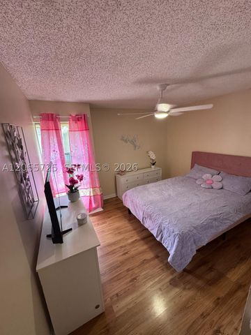 832 NW 81st Way 9, Plantation, FL 33324