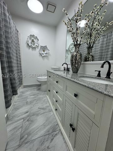 832 NW 81st Way 9, Plantation, FL 33324
