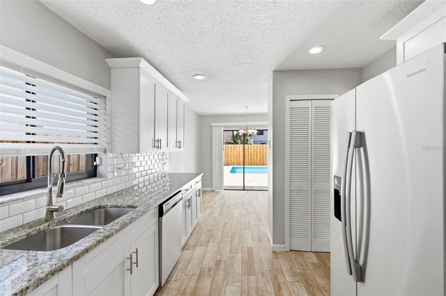 1925 REDBRIDGE DRIVE, Brandon, FL 33511