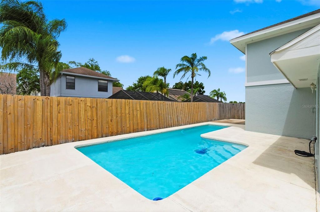 Image 44 of property listing at 1925 REDBRIDGE DRIVE, Brandon, FL 33511