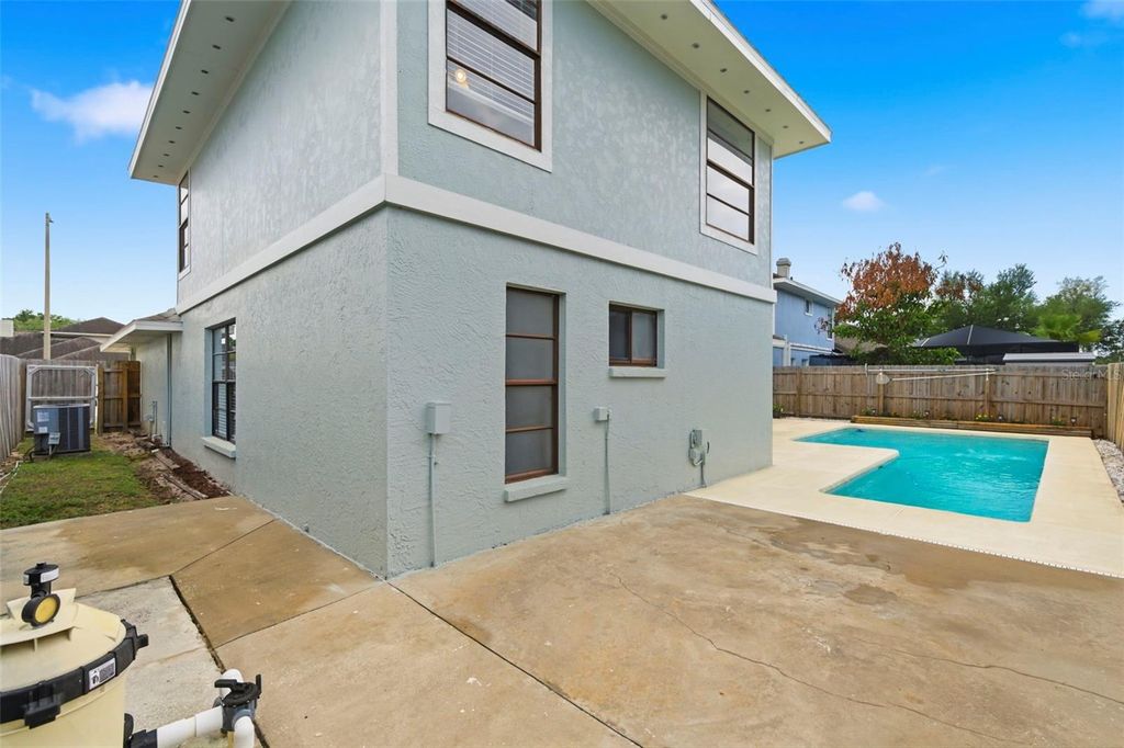 Image 49 of property listing at 1925 REDBRIDGE DRIVE, Brandon, FL 33511