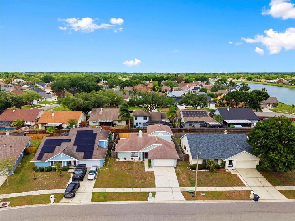 Image 51 of property listing at 1925 REDBRIDGE DRIVE, Brandon, FL 33511