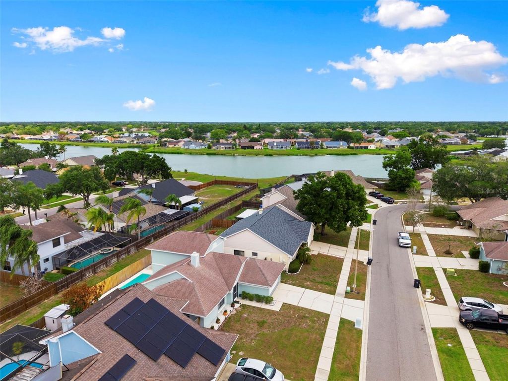 Image 52 of property listing at 1925 REDBRIDGE DRIVE, Brandon, FL 33511