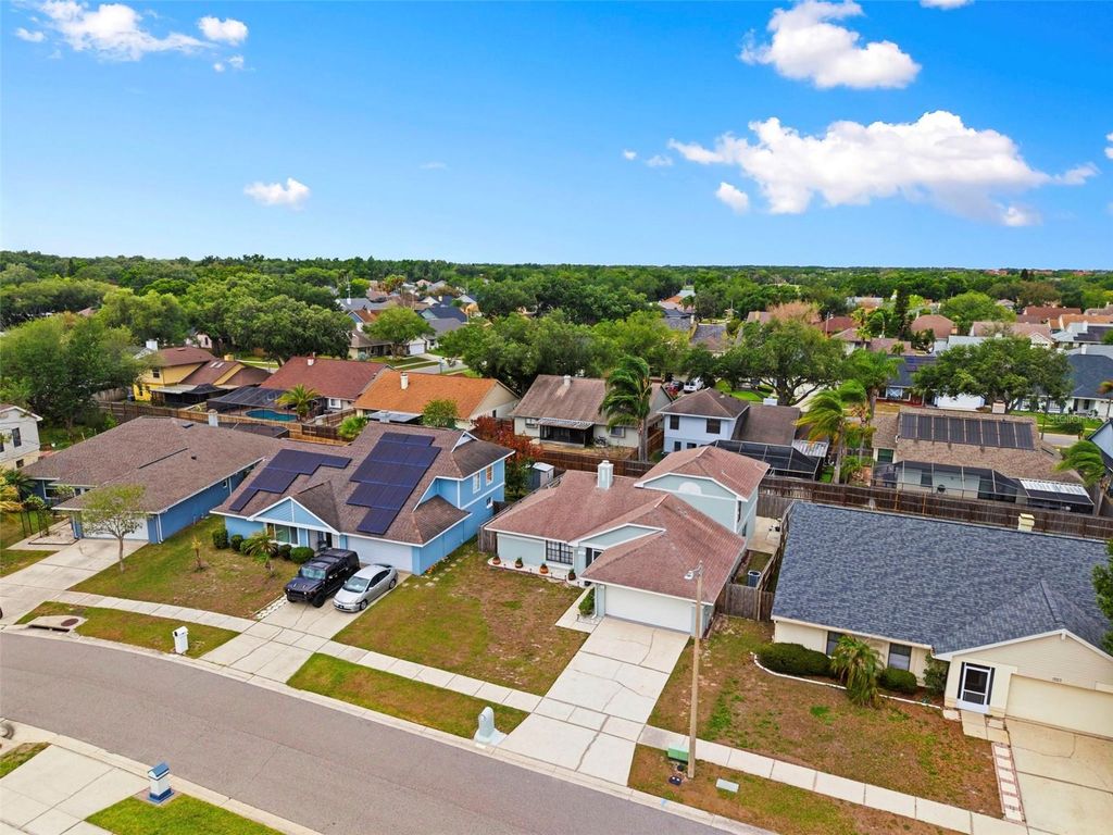 Image 58 of property listing at 1925 REDBRIDGE DRIVE, Brandon, FL 33511