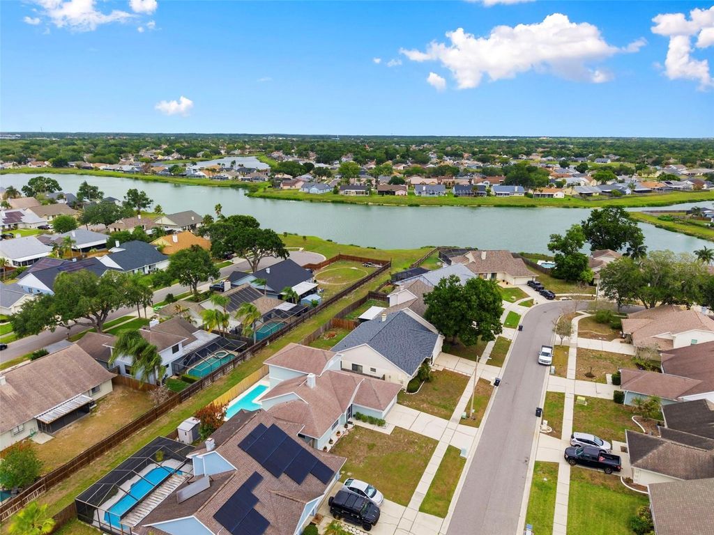 Image 61 of property listing at 1925 REDBRIDGE DRIVE, Brandon, FL 33511