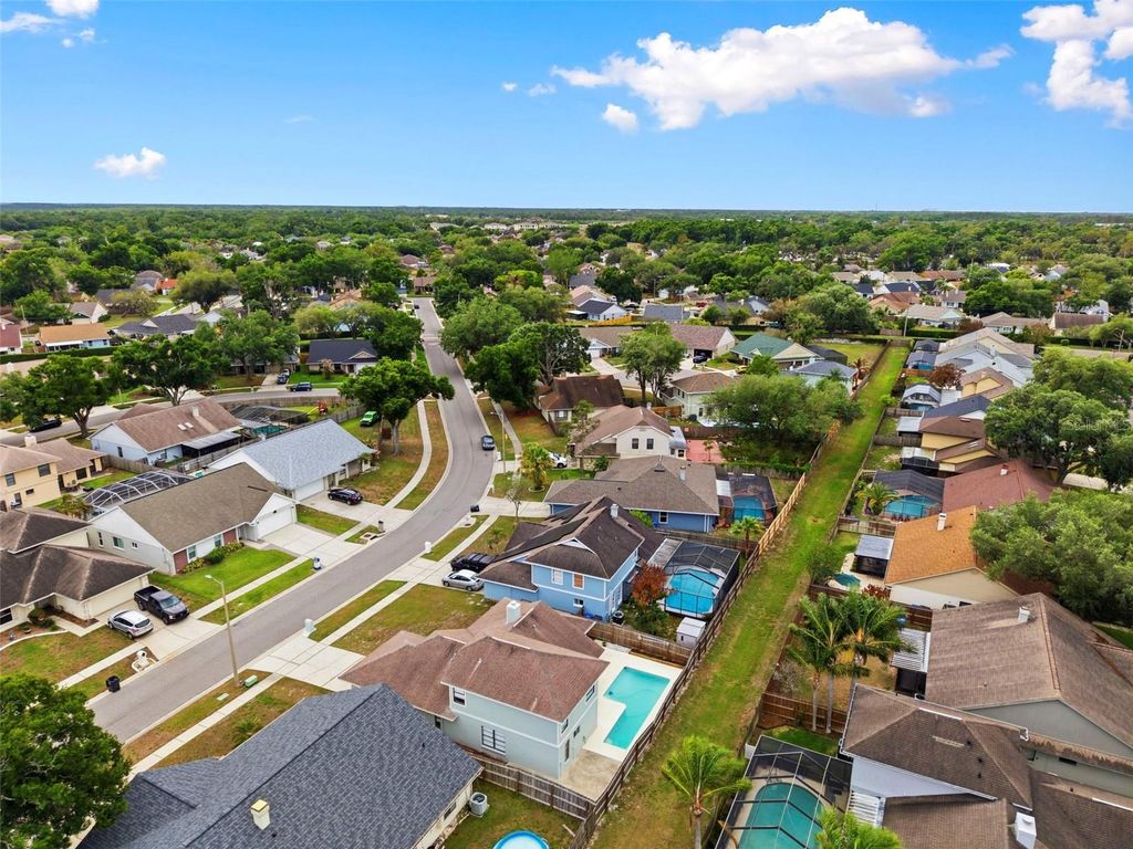 Image 65 of property listing at 1925 REDBRIDGE DRIVE, Brandon, FL 33511