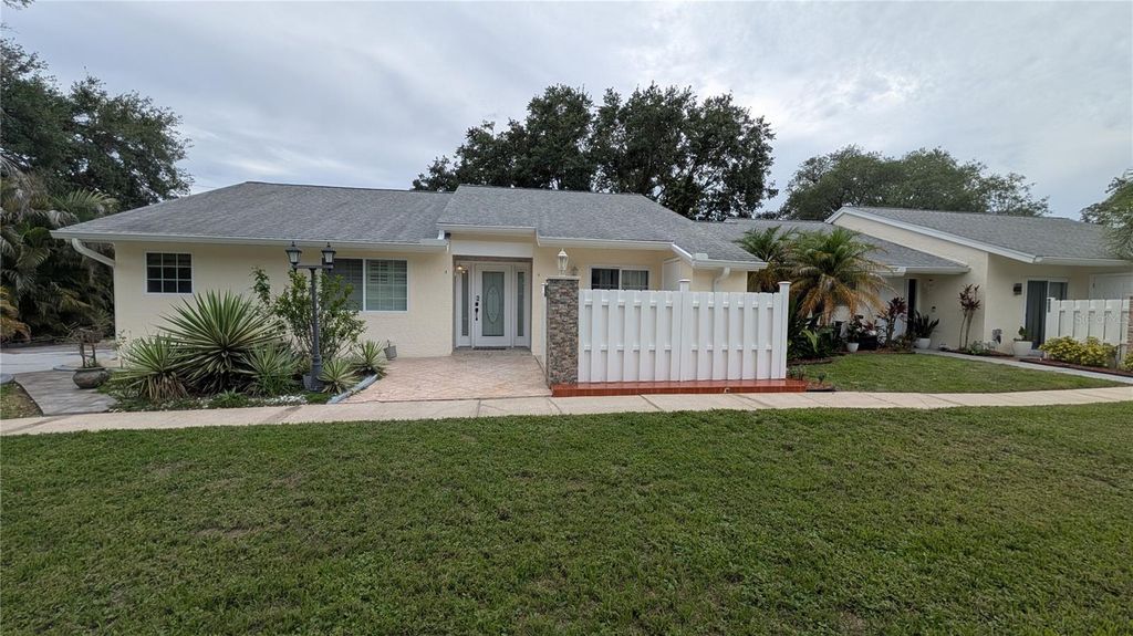 4000 POINCIANA COURT, Palm Harbor, FL 34684