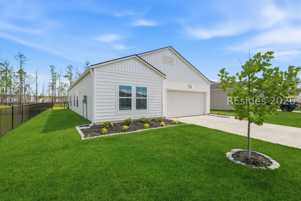 188 Red Dogwood Ln, Hardeeville, SC 29927