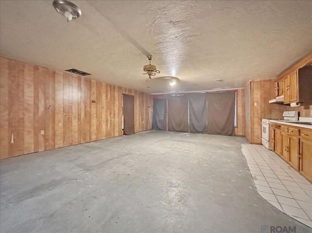 10000 Spur Rd, Denham Springs, LA 70726