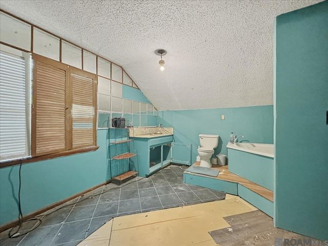 10000 Spur Rd, Denham Springs, LA 70726