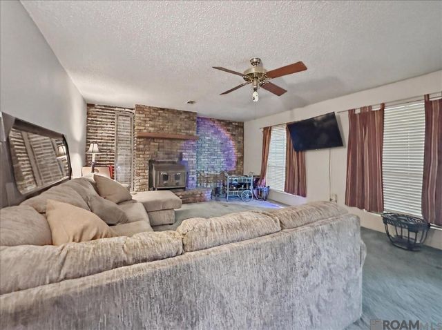 10000 Spur Rd, Denham Springs, LA 70726