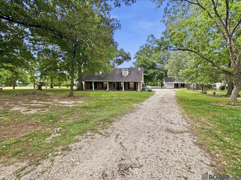 10000 Spur Rd, Denham Springs, LA 70726