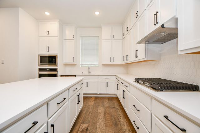 6562 Scarlet Pond Ln, Fulshear, TX 77441