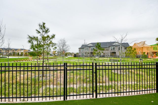 6562 Scarlet Pond Ln, Fulshear, TX 77441