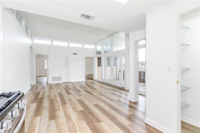 346 Carpenter Drive 20, Atlanta, GA 30328