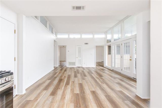 346 Carpenter Drive 20, Atlanta, GA 30328