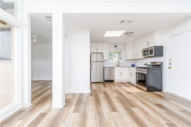 346 Carpenter Drive 20, Atlanta, GA 30328