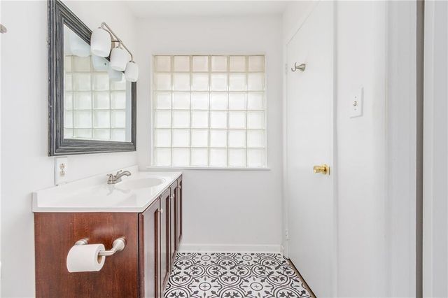 346 Carpenter Drive 20, Atlanta, GA 30328
