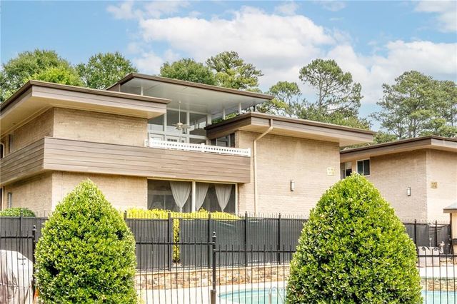 346 Carpenter Drive 20, Atlanta, GA 30328