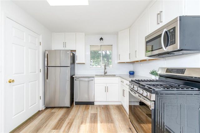 346 Carpenter Drive 20, Atlanta, GA 30328