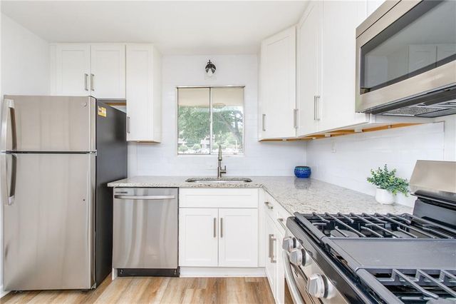 346 Carpenter Drive 20, Atlanta, GA 30328