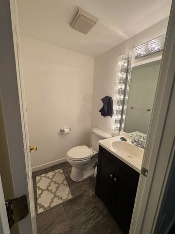 432 South St Apt B2, Bennington, VT 05201