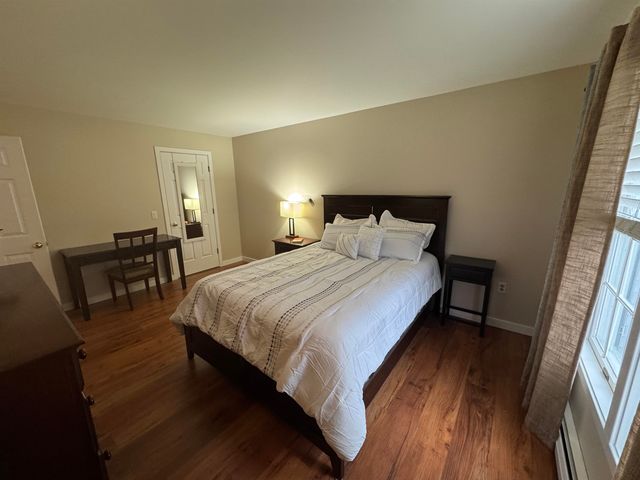 432 South St Apt B2, Bennington, VT 05201