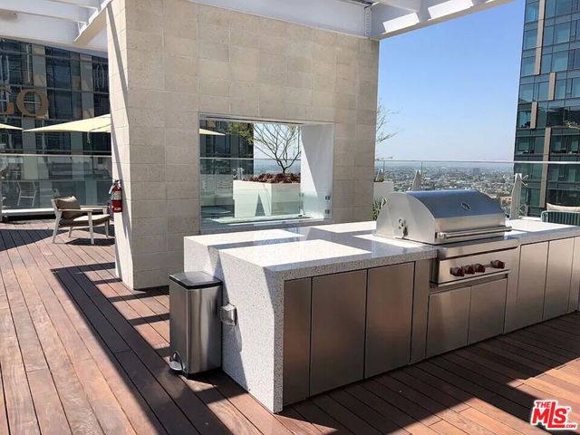 877 Francisco Street 607, Los Angeles, CA 90017