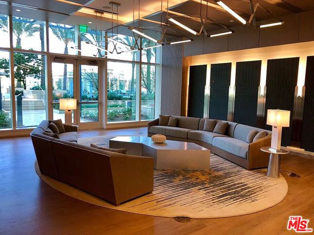877 Francisco Street 607, Los Angeles, CA 90017