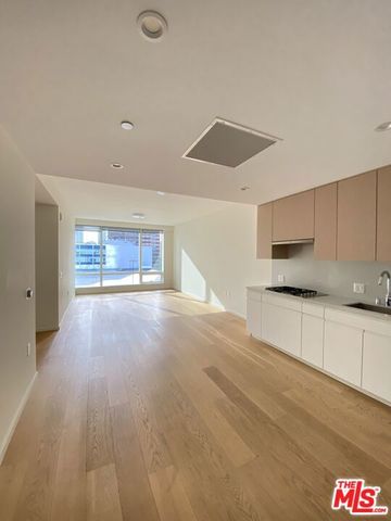 877 Francisco Street 607, Los Angeles, CA 90017