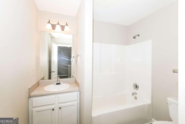 152 Shenandoah Drive, Riverdale, GA 30274