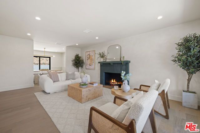 11268 Dona Lola Drive, Studio City (los Angeles), CA 91604