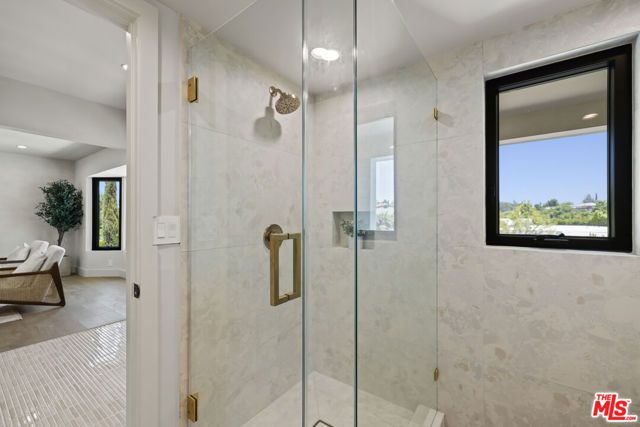 11268 Dona Lola Drive, Studio City (los Angeles), CA 91604