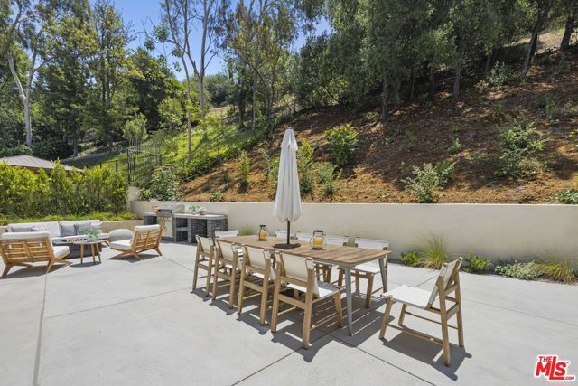 11268 Dona Lola Drive, Studio City (los Angeles), CA 91604