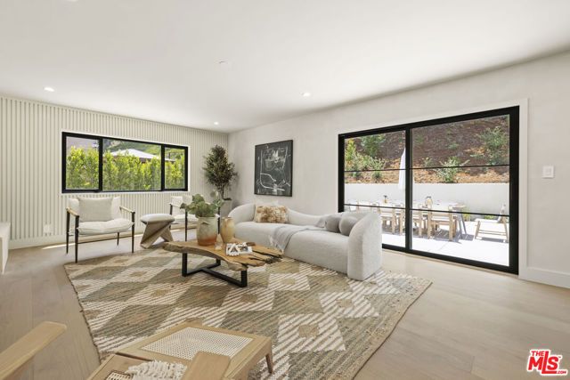 11268 Dona Lola Drive, Studio City (los Angeles), CA 91604