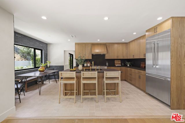 11268 Dona Lola Drive, Studio City (los Angeles), CA 91604