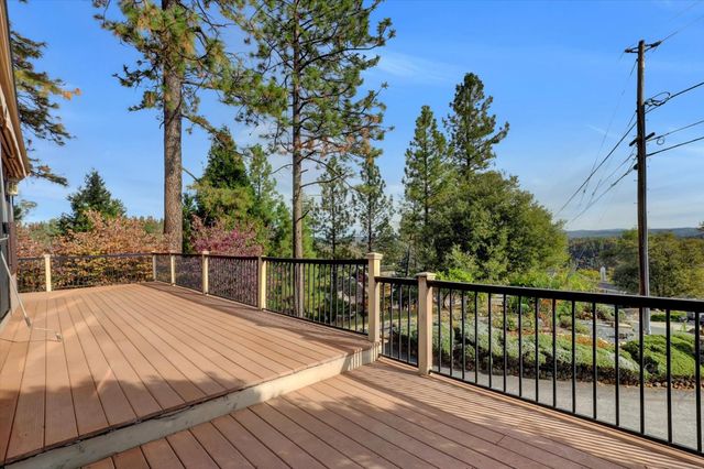 17472 Troy Ct, Grass Valley, CA 95949