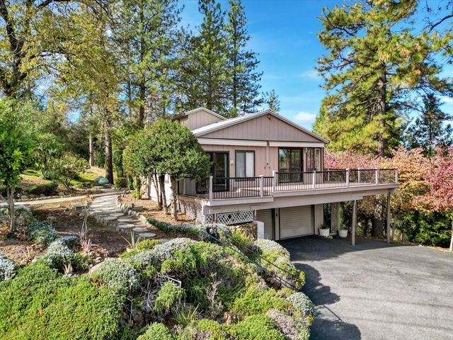 17472 Troy Ct, Grass Valley, CA 95949