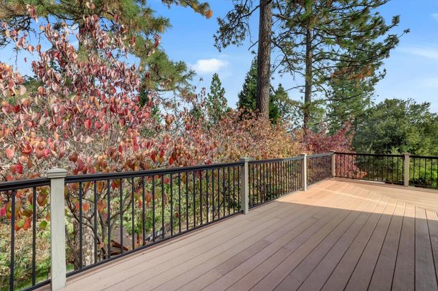 17472 Troy Ct, Grass Valley, CA 95949