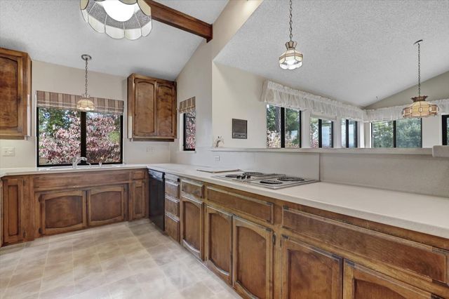 17472 Troy Ct, Grass Valley, CA 95949