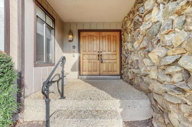 17472 Troy Ct, Grass Valley, CA 95949