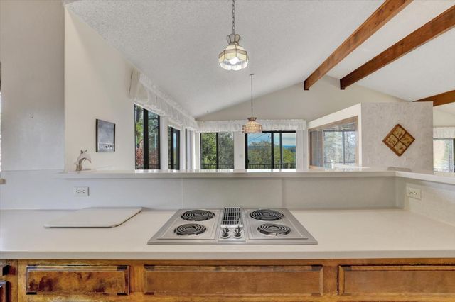 17472 Troy Ct, Grass Valley, CA 95949