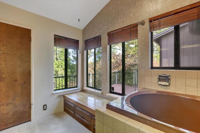 17472 Troy Ct, Grass Valley, CA 95949